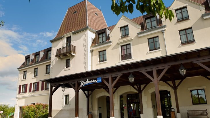 Beauvais Airport to Radisson Blu Hotel