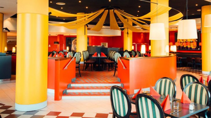 Gare de Lyon to Vienna House Magic Circus Paris