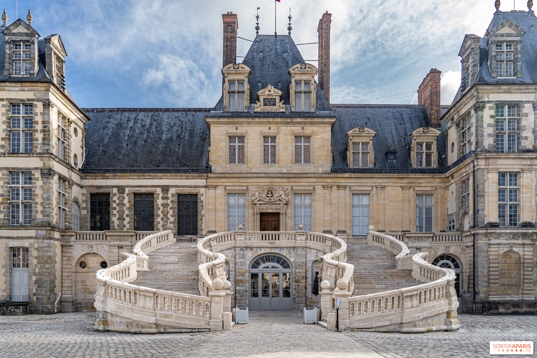 856873-chateau-de-fontainebleau-napoleon-iii-et-eugenie-a7c3764
